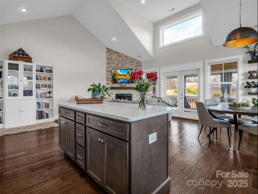 16 Tudor Way, Black Mountain, NC 28711.  MLS# CAR4183920, YatesRealty ID 17130. 