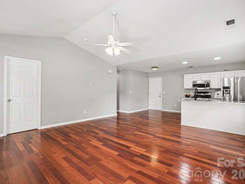 10012 Rockwood Road, Charlotte, NC 28215.  MLS# CAR4374517, YatesRealty ID 17131. 
