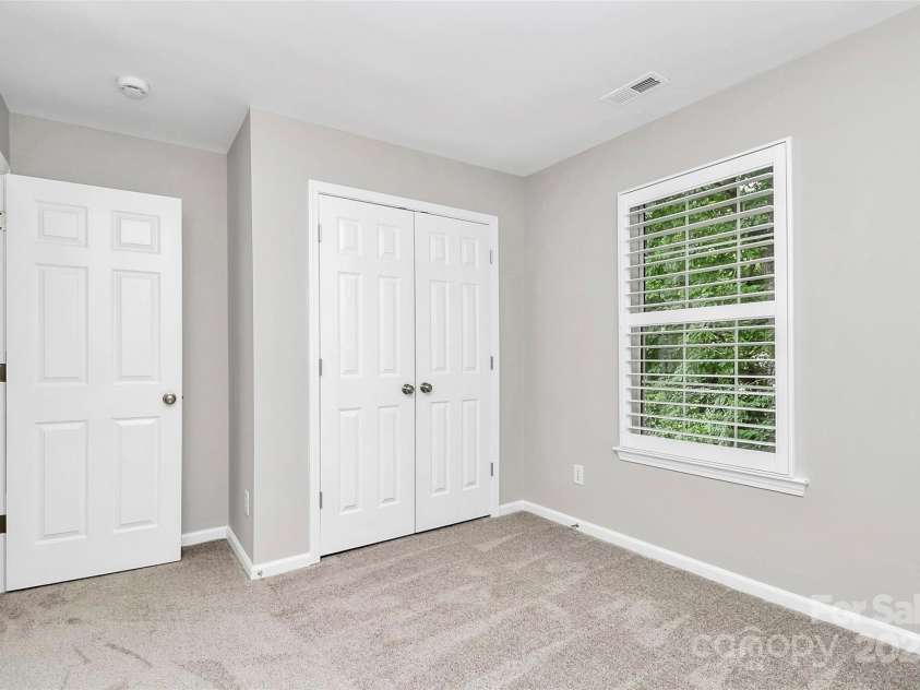 101 Creekside Drive, Fort Mill, SC 29715.  MLS# CAR4255323, YatesRealty ID 17132. 