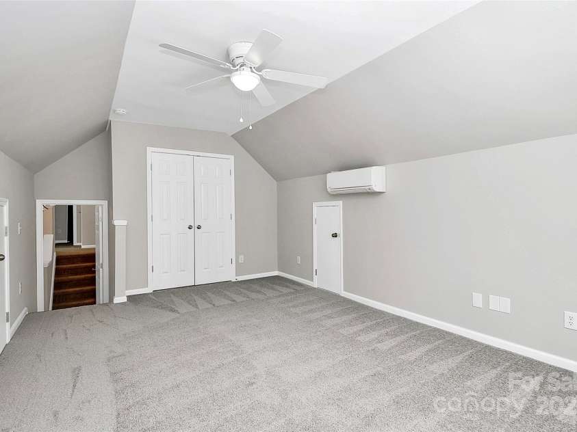 101 Creekside Drive, Fort Mill, SC 29715.  MLS# CAR4255323, YatesRealty ID 17132. 