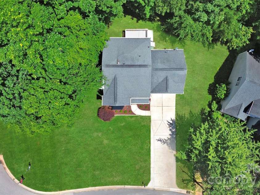 101 Creekside Drive, Fort Mill, SC 29715.  MLS# CAR4255323, YatesRealty ID 17132. 