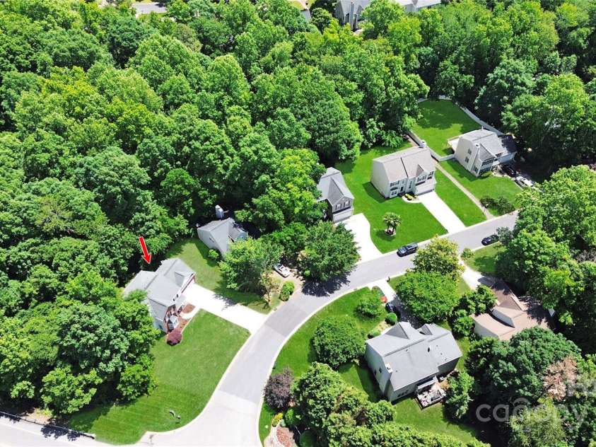 101 Creekside Drive, Fort Mill, SC 29715.  MLS# CAR4255323, YatesRealty ID 17132. 