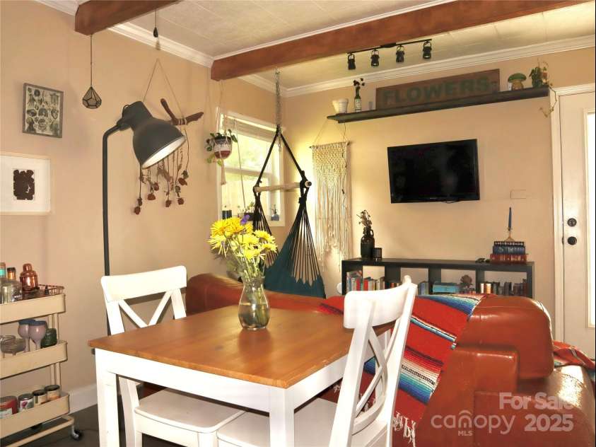 1 Fullam Drive, Arden, NC 28704.  MLS# CAR4263674, YatesRealty ID 17133. Dining area looking into Living Room