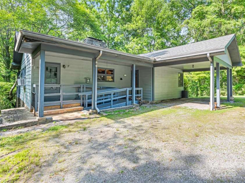 88 Laurel Loop, Maggie Valley, NC 28751.  MLS# CAR4272495, YatesRealty ID 17133. 