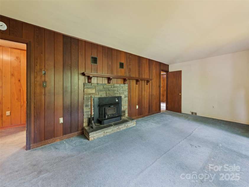 88 Laurel Loop, Maggie Valley, NC 28751.  MLS# CAR4272495, YatesRealty ID 17133. 