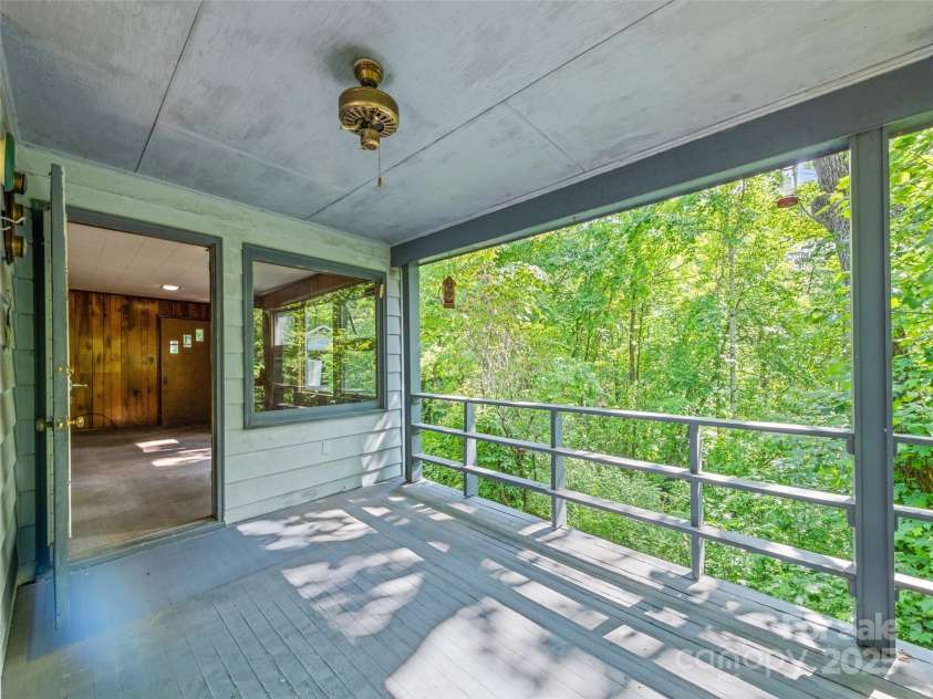 88 Laurel Loop, Maggie Valley, NC 28751.  MLS# CAR4272495, YatesRealty ID 17133. 