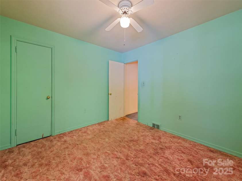 88 Laurel Loop, Maggie Valley, NC 28751.  MLS# CAR4272495, YatesRealty ID 17133. 