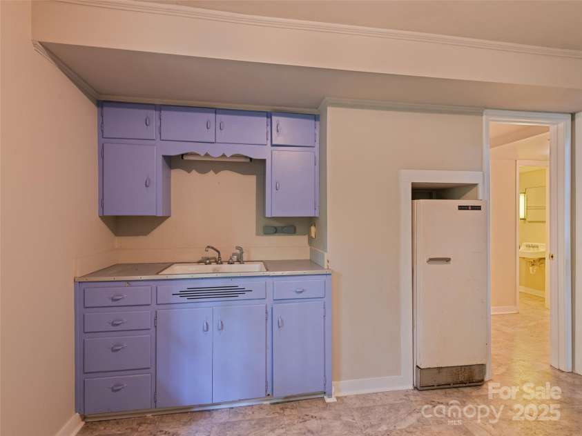 88 Laurel Loop, Maggie Valley, NC 28751.  MLS# CAR4272495, YatesRealty ID 17133. 