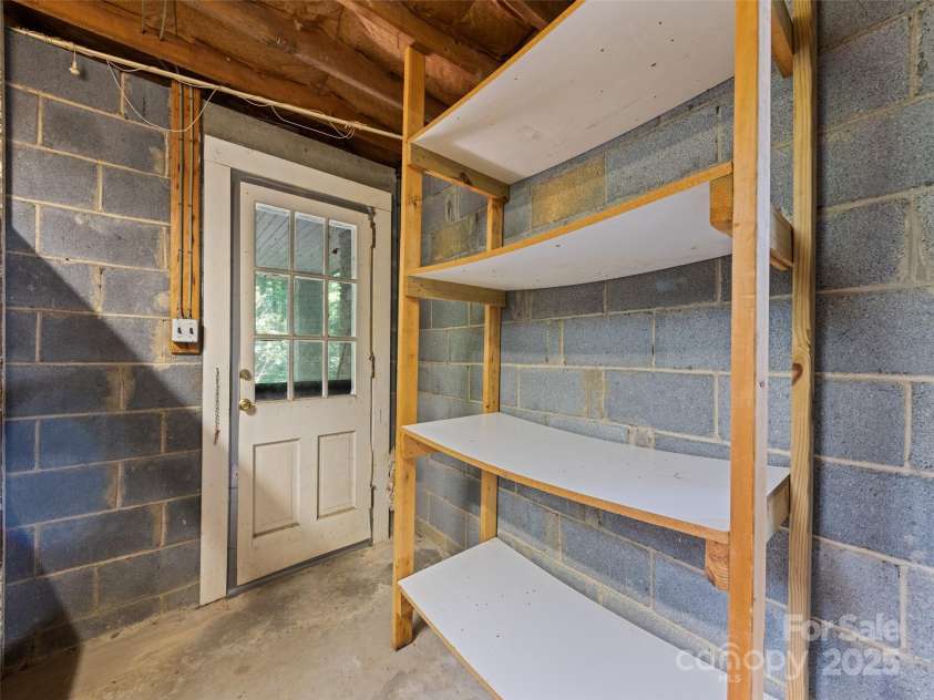 88 Laurel Loop, Maggie Valley, NC 28751.  MLS# CAR4272495, YatesRealty ID 17133. 