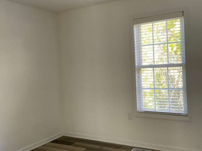 1020 Rosewood Drive, Dallas, NC 28034.  MLS# CAR4376495, YatesRealty ID 17134. 2nd Bedroom Unit B