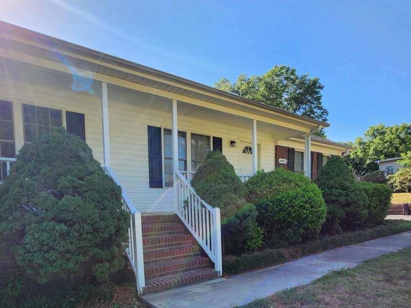 1020 Rosewood Drive, Dallas, NC 28034.  MLS# CAR4376495, YatesRealty ID 17134. 