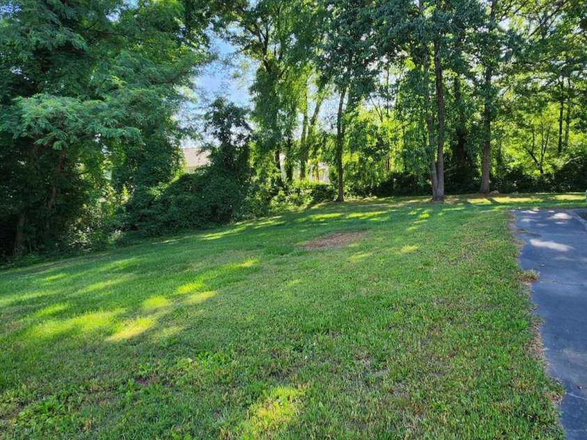 1020 Rosewood Drive, Dallas, NC 28034.  MLS# CAR4376495, YatesRealty ID 17134. 