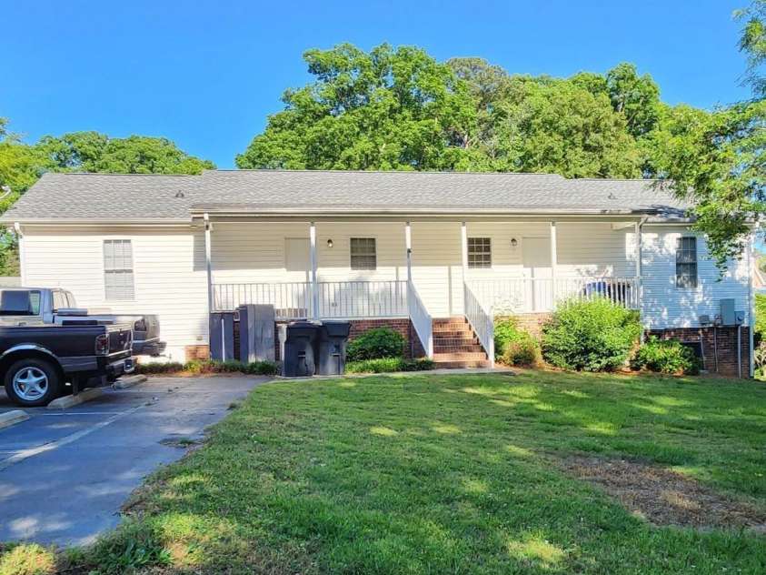 1020 Rosewood Drive, Dallas, NC 28034.  MLS# CAR4376495, YatesRealty ID 17134. 