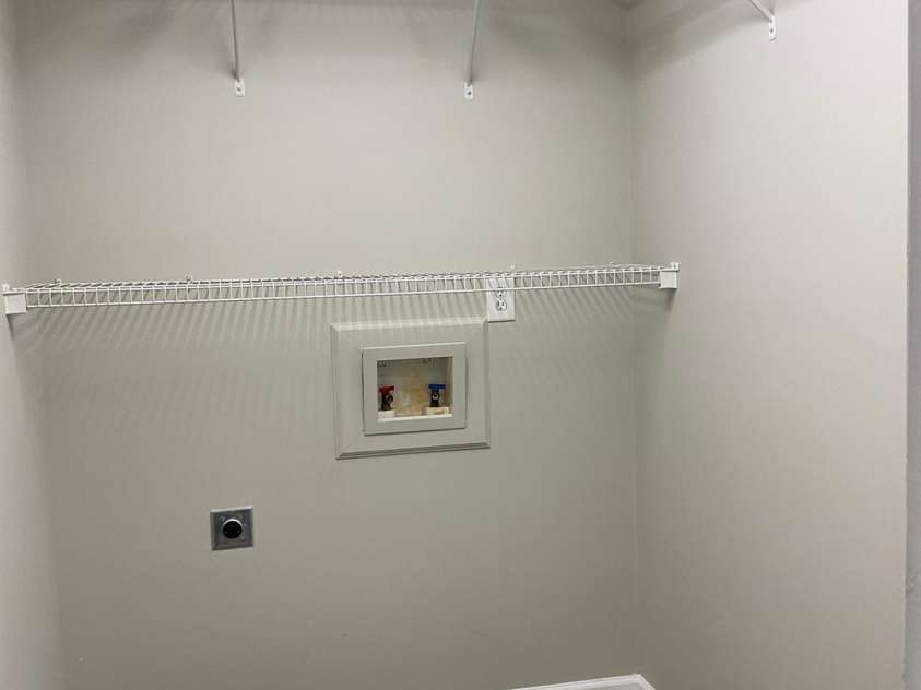 1020 Rosewood Drive, Dallas, NC 28034.  MLS# CAR4376495, YatesRealty ID 17134. Laundry in Unit A