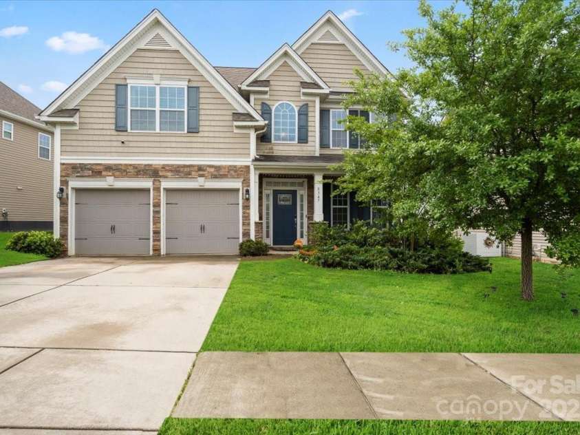 8347 Dallas Bay Road, Charlotte, NC 28278.  MLS# CAR4257811, YatesRealty ID 17134. 