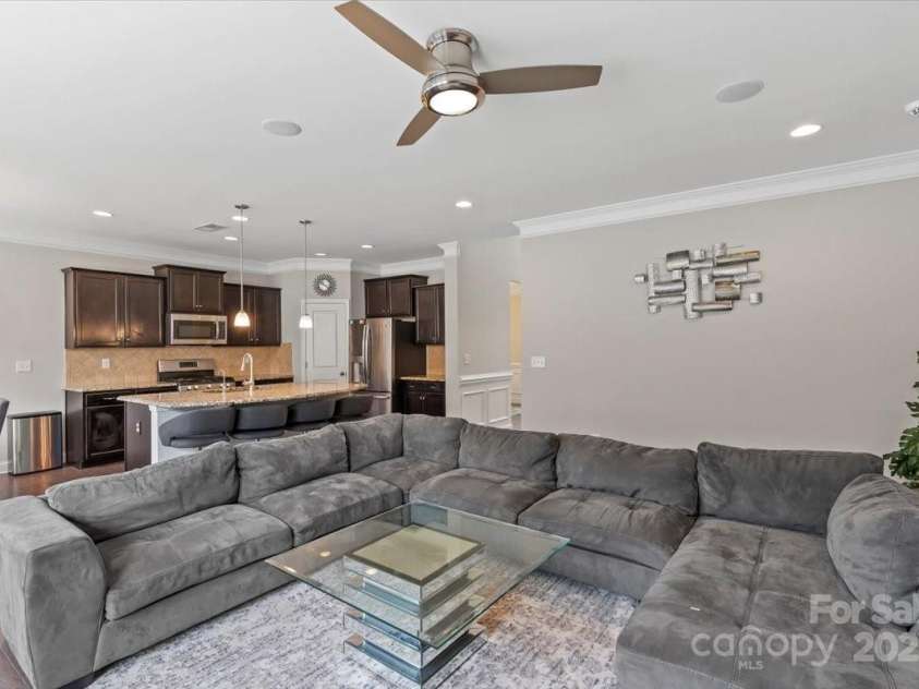 8347 Dallas Bay Road, Charlotte, NC 28278.  MLS# CAR4257811, YatesRealty ID 17134. 
