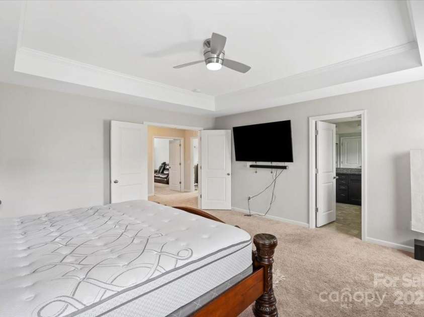 8347 Dallas Bay Road, Charlotte, NC 28278.  MLS# CAR4257811, YatesRealty ID 17134. 