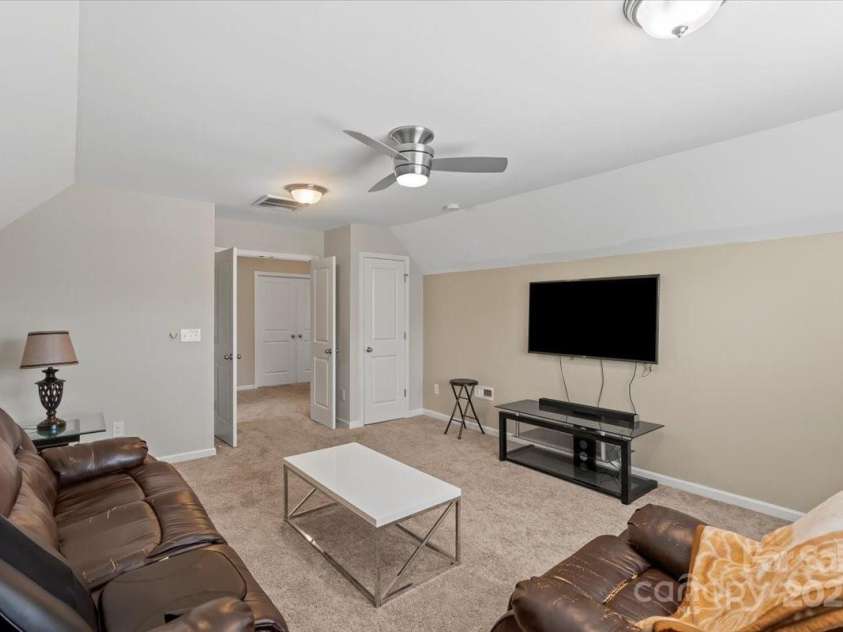 8347 Dallas Bay Road, Charlotte, NC 28278.  MLS# CAR4257811, YatesRealty ID 17134. 