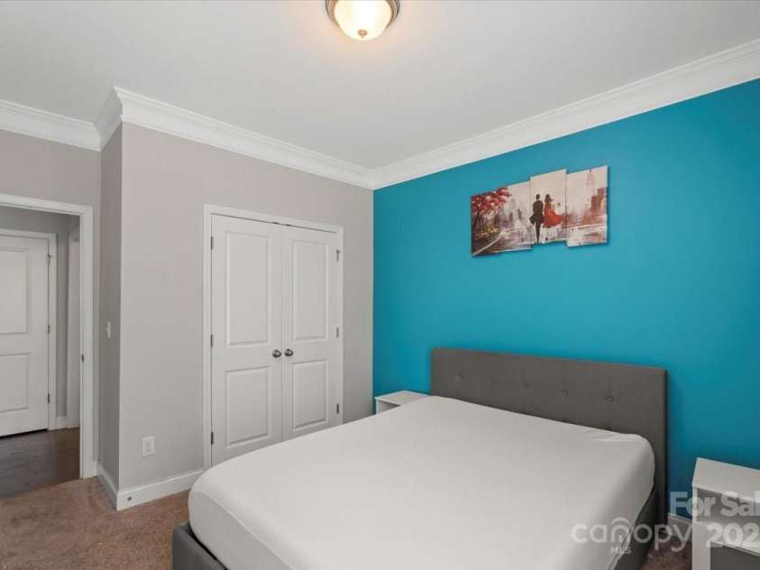 8347 Dallas Bay Road, Charlotte, NC 28278.  MLS# CAR4257811, YatesRealty ID 17134. 