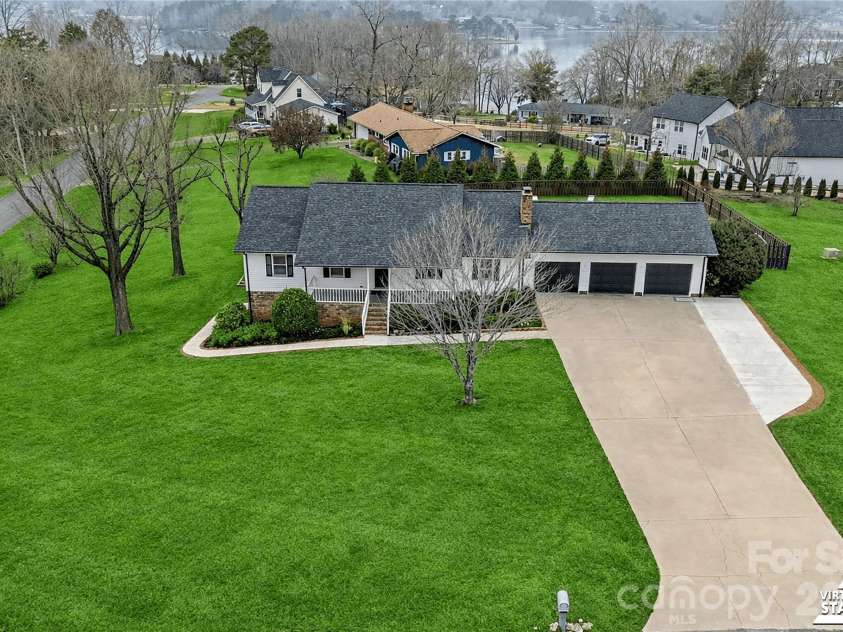103 Starmount Drive, Kings Mountain, NC 28086.  MLS# CAR4349597, YatesRealty ID 17135. 