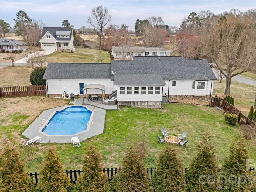 103 Starmount Drive, Kings Mountain, NC 28086.  MLS# CAR4349597, YatesRealty ID 17135. Backyard
