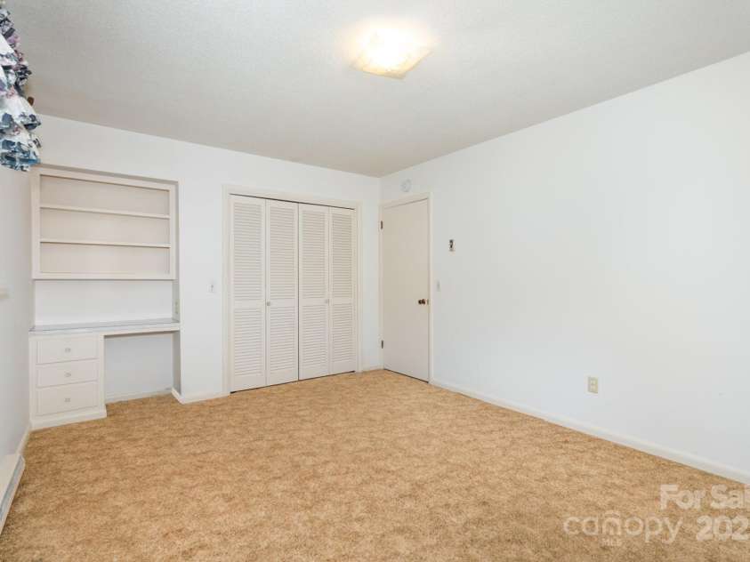 215 Jan Mar Drive, China Grove, NC 28023.  MLS# CAR4264343, YatesRealty ID 17135. 