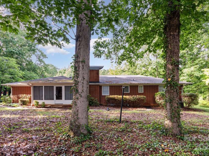 215 Jan Mar Drive, China Grove, NC 28023.  MLS# CAR4264343, YatesRealty ID 17135. 