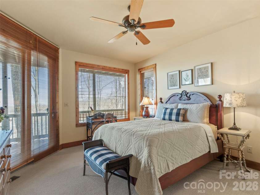 456 Spring House Drive, Burnsville, NC 28714.  MLS# CAR4375351, YatesRealty ID 17136. 