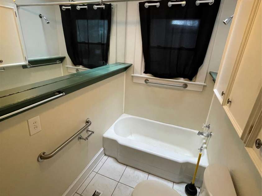 10516 Hambright Road, Huntersville, NC 28078.  MLS# CAR4234439, YatesRealty ID 17138. 