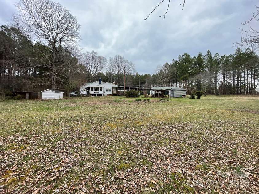 10516 Hambright Road, Huntersville, NC 28078.  MLS# CAR4234439, YatesRealty ID 17138. 