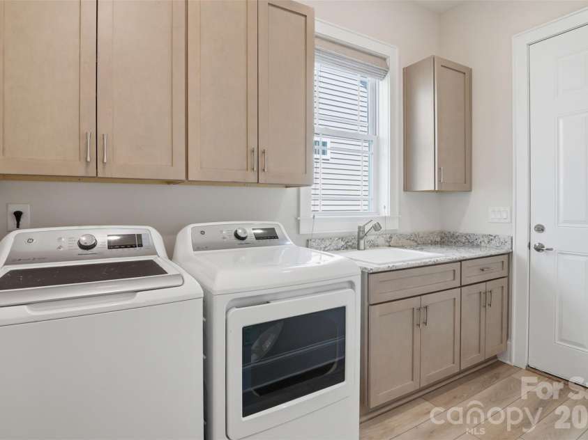 14015 Cameryn Elise Drive, Cornelius, NC 28031.  MLS# CAR4410752, YatesRealty ID 1714. 
