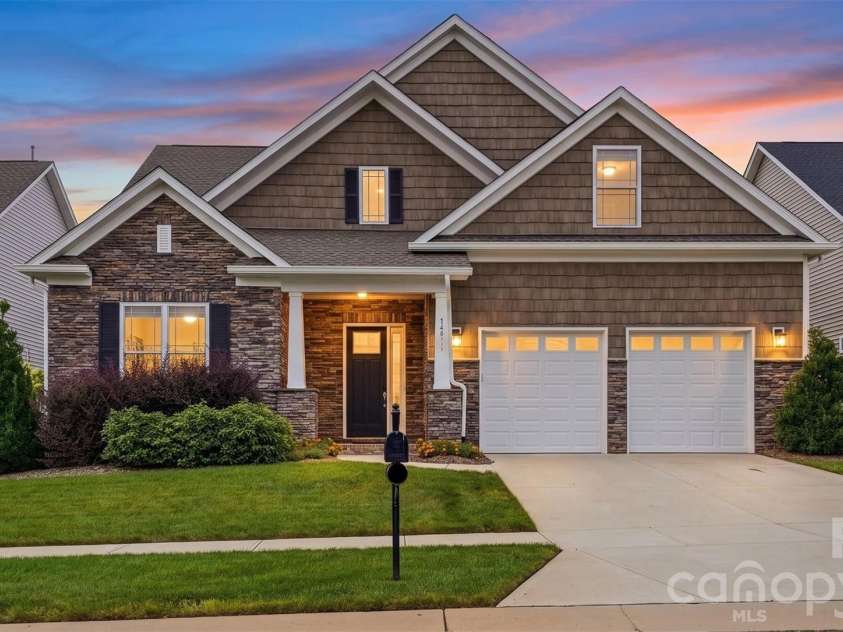 14015 Cameryn Elise Drive, Cornelius, NC 28031.  MLS# CAR4410752, YatesRealty ID 1714. 