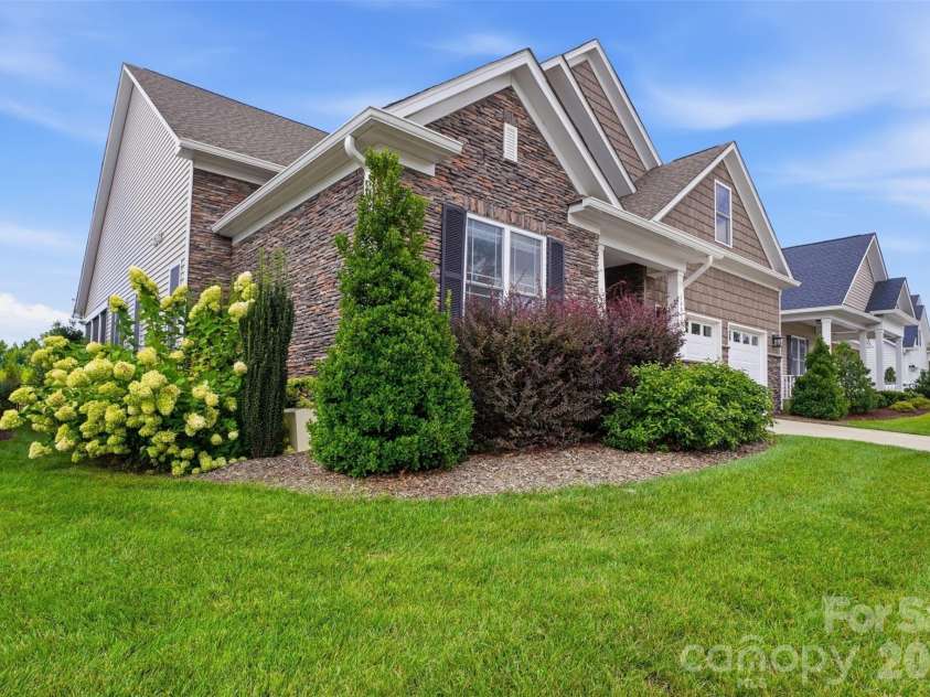 14015 Cameryn Elise Drive, Cornelius, NC 28031.  MLS# CAR4410752, YatesRealty ID 1714. 