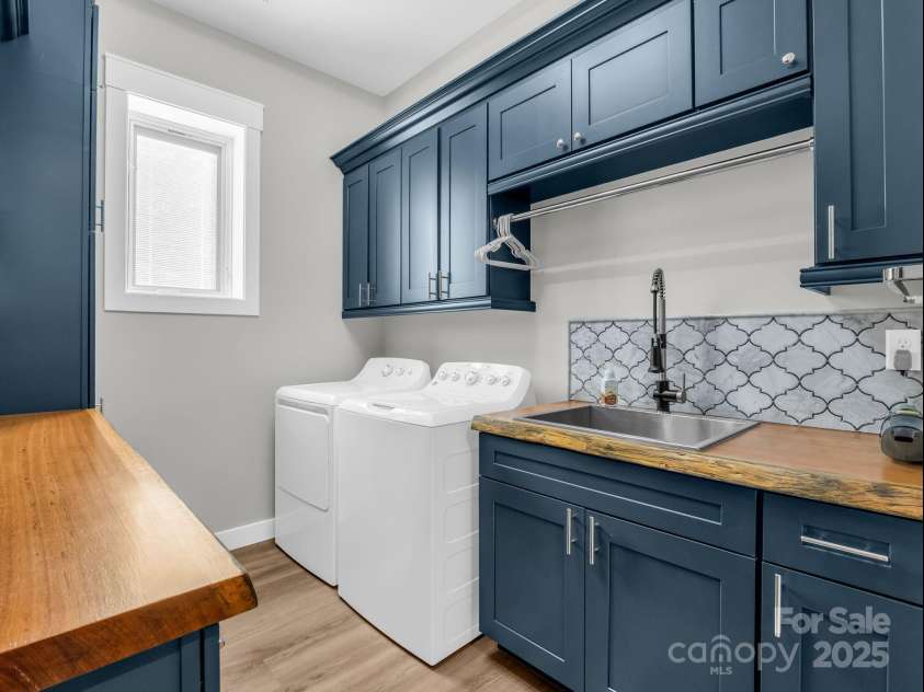 21 Rock Ridge Road, Mill Spring, NC 28756.  MLS# CAR4324696, YatesRealty ID 1714. 