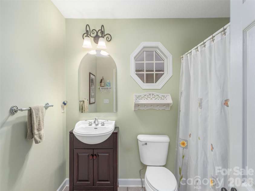 22 Cottage Loop, Waynesville, NC 28785.  MLS# CAR4364971, YatesRealty ID 17140. 