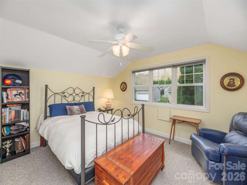22 Cottage Loop, Waynesville, NC 28785.  MLS# CAR4364971, YatesRealty ID 17140. 