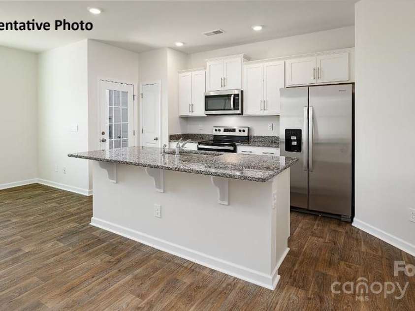 533 Trading Post Lane, York, SC 29745.  MLS# CAR4244195, YatesRealty ID 17141. 