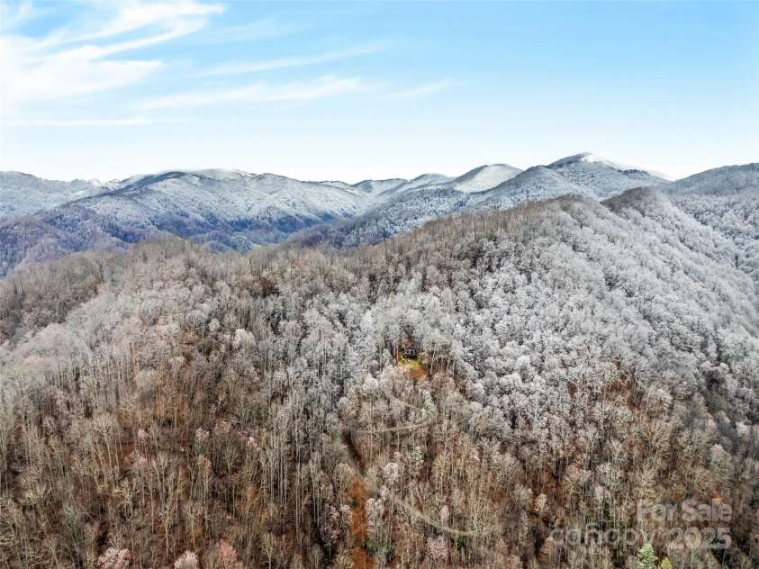 171 Jade Drive, Clyde, NC 28721.  MLS# CAR4251082, YatesRealty ID 17145. 