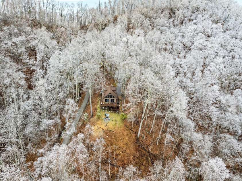 171 Jade Drive, Clyde, NC 28721.  MLS# CAR4251082, YatesRealty ID 17145. 