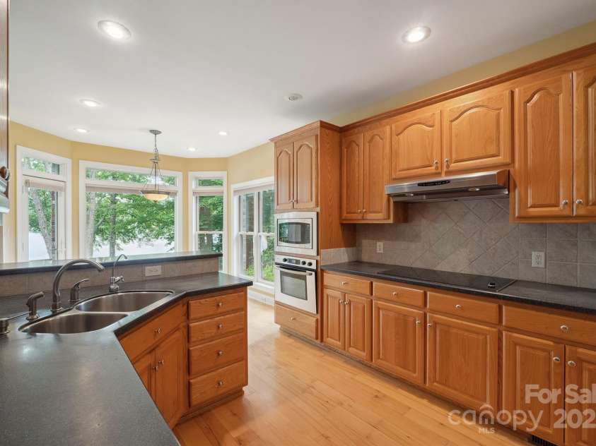 8216 Malibu Pointe Lane, Denver, NC 28037.  MLS# CAR4256470, YatesRealty ID 17146. 