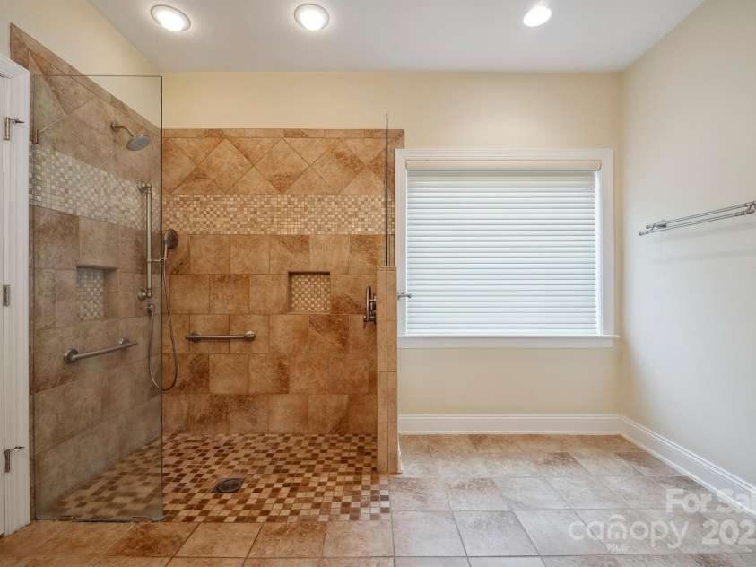 8216 Malibu Pointe Lane, Denver, NC 28037.  MLS# CAR4256470, YatesRealty ID 17146. 