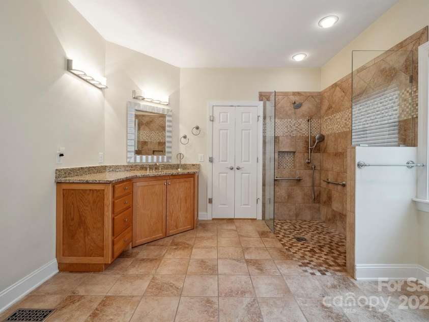 8216 Malibu Pointe Lane, Denver, NC 28037.  MLS# CAR4256470, YatesRealty ID 17146. 