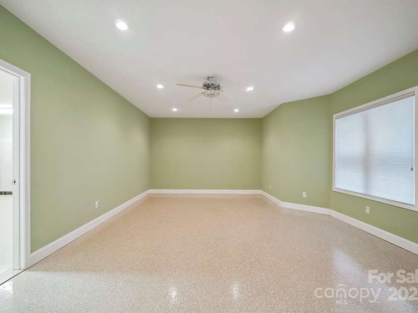 8216 Malibu Pointe Lane, Denver, NC 28037.  MLS# CAR4256470, YatesRealty ID 17146. 