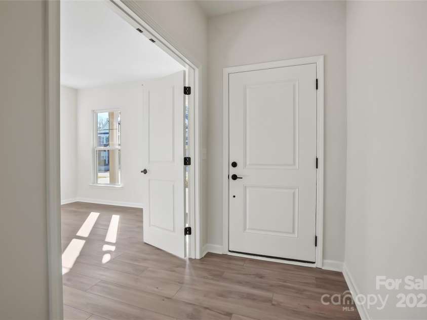 15004 Meadows Hunt Lane, Huntersville, NC 28078.  MLS# CAR4256017, YatesRealty ID 17147. Foyer