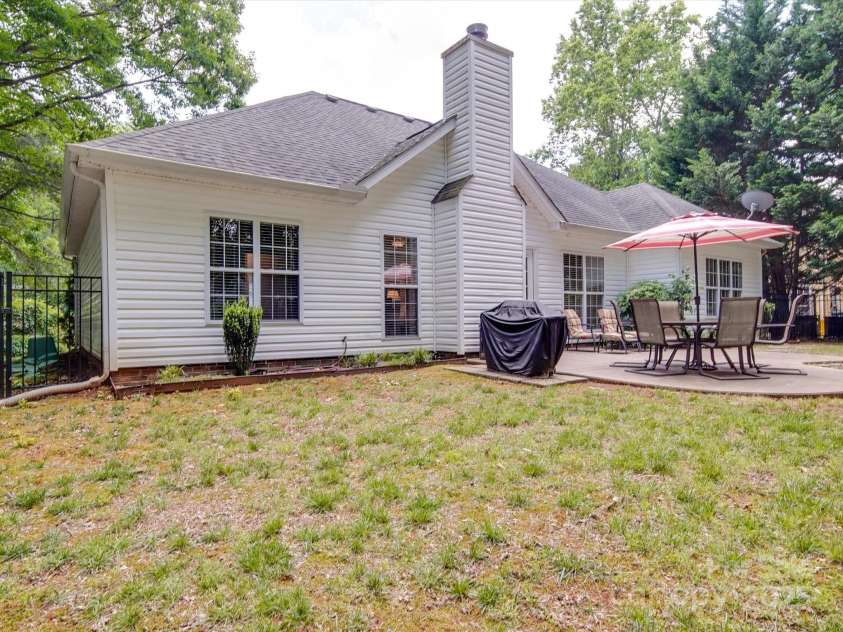 8623 Cedar Hollow Lane, Huntersville, NC 28078.  MLS# CAR4248316, YatesRealty ID 17148. Back of House