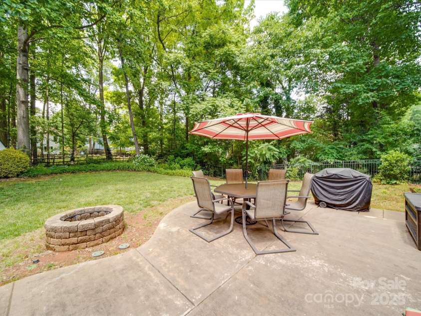 8623 Cedar Hollow Lane, Huntersville, NC 28078.  MLS# CAR4248316, YatesRealty ID 17148. Patio