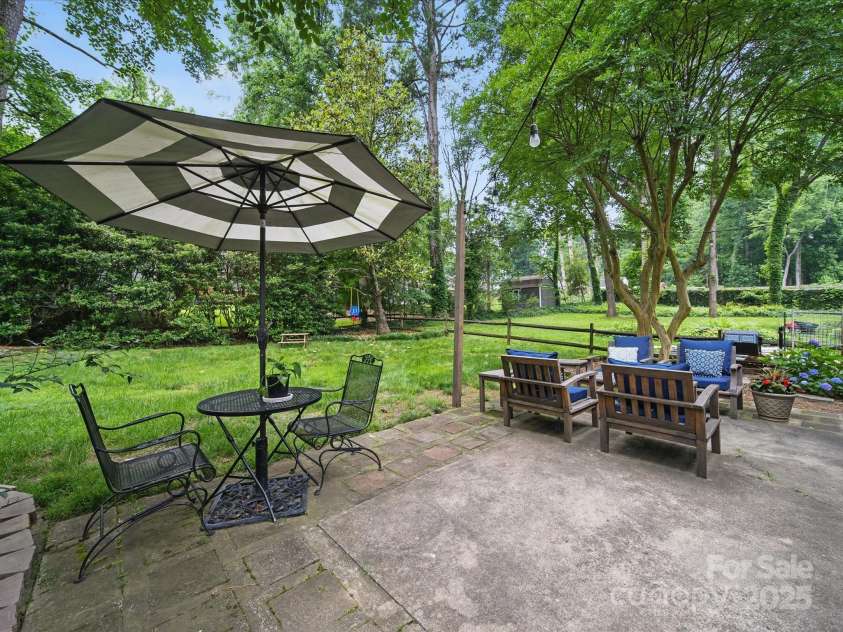 2026 Knell Drive, Charlotte, NC 28212.  MLS# CAR4264112, YatesRealty ID 17149. 