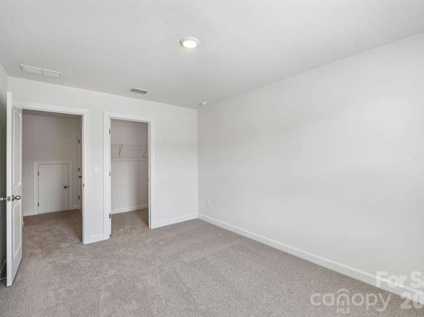 2088 Sunflower Circle, Newton, NC 28658.  MLS# CAR4375590, YatesRealty ID 17149. 