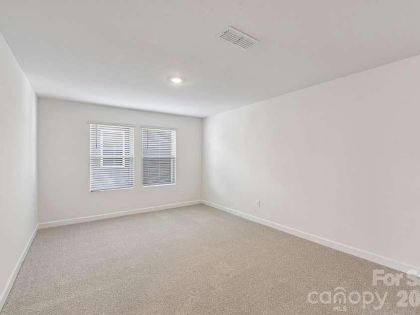 2088 Sunflower Circle, Newton, NC 28658.  MLS# CAR4375590, YatesRealty ID 17149. 