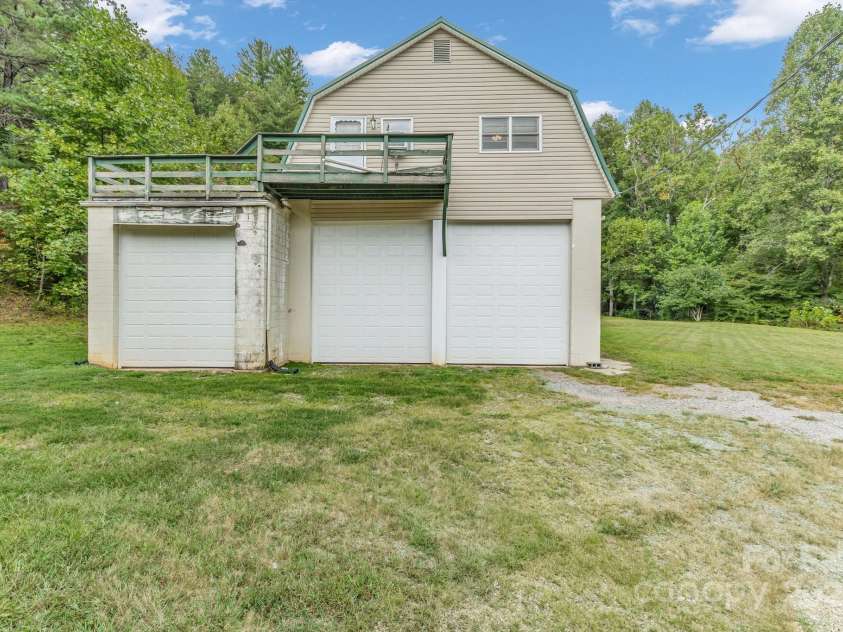 2664 Charles Teague Place, Lenoir, NC 28645.  MLS# CAR4200790, YatesRealty ID 1715. 